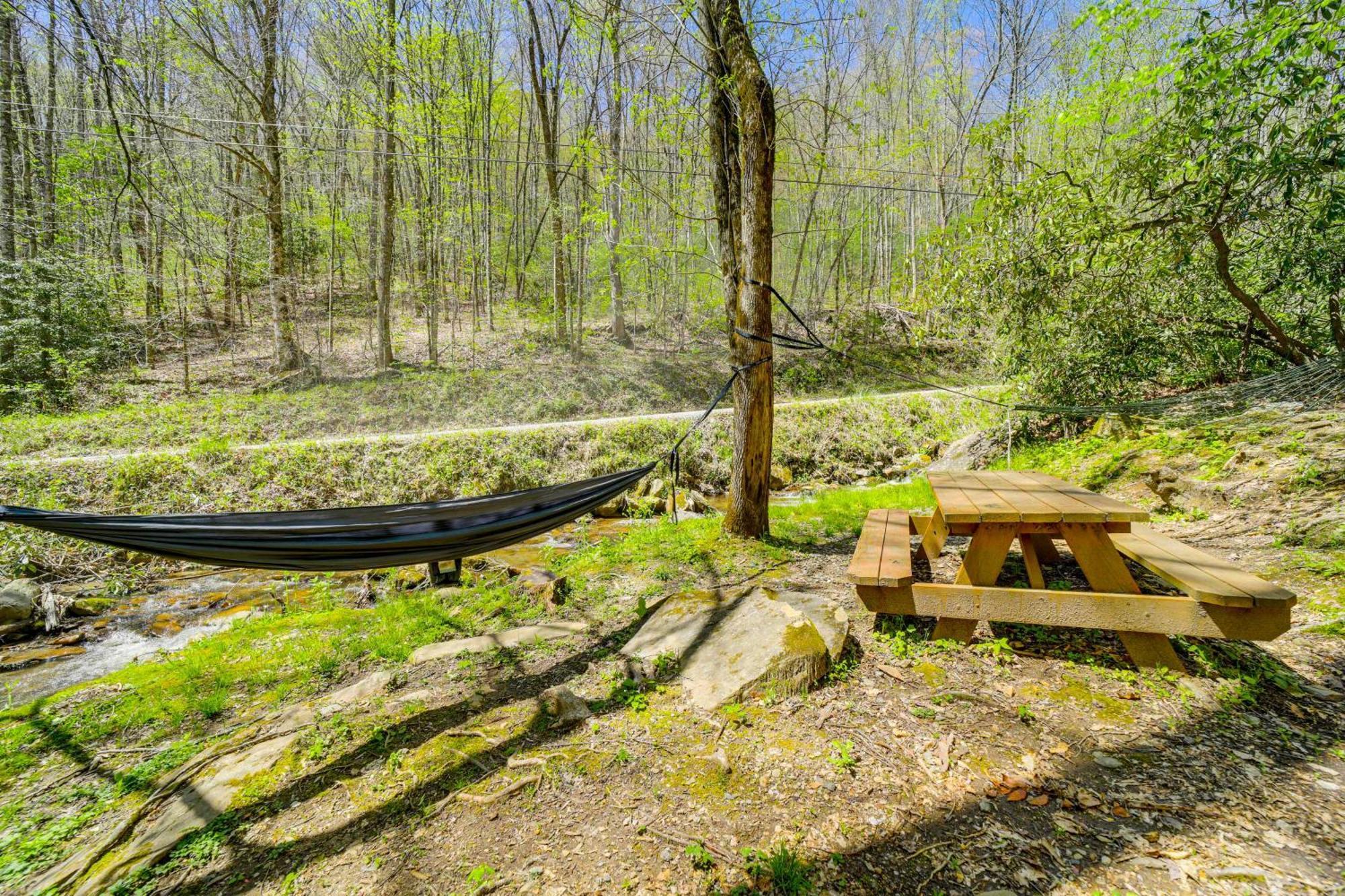 Creekside Whittier Cabin With Fire Pit Near Hiking! Eksteriør billede